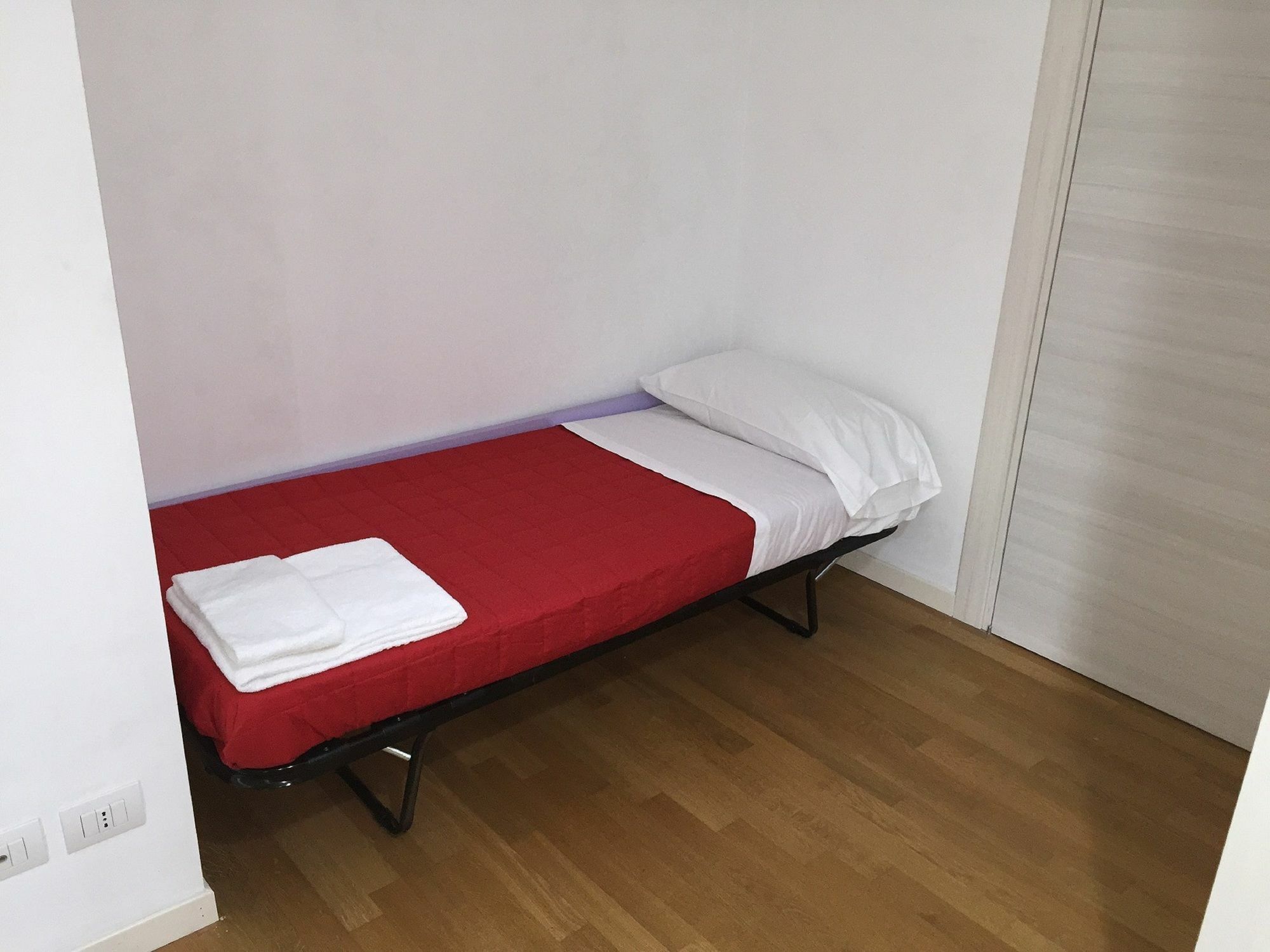 Red Line Apartments Milano Экстерьер фото