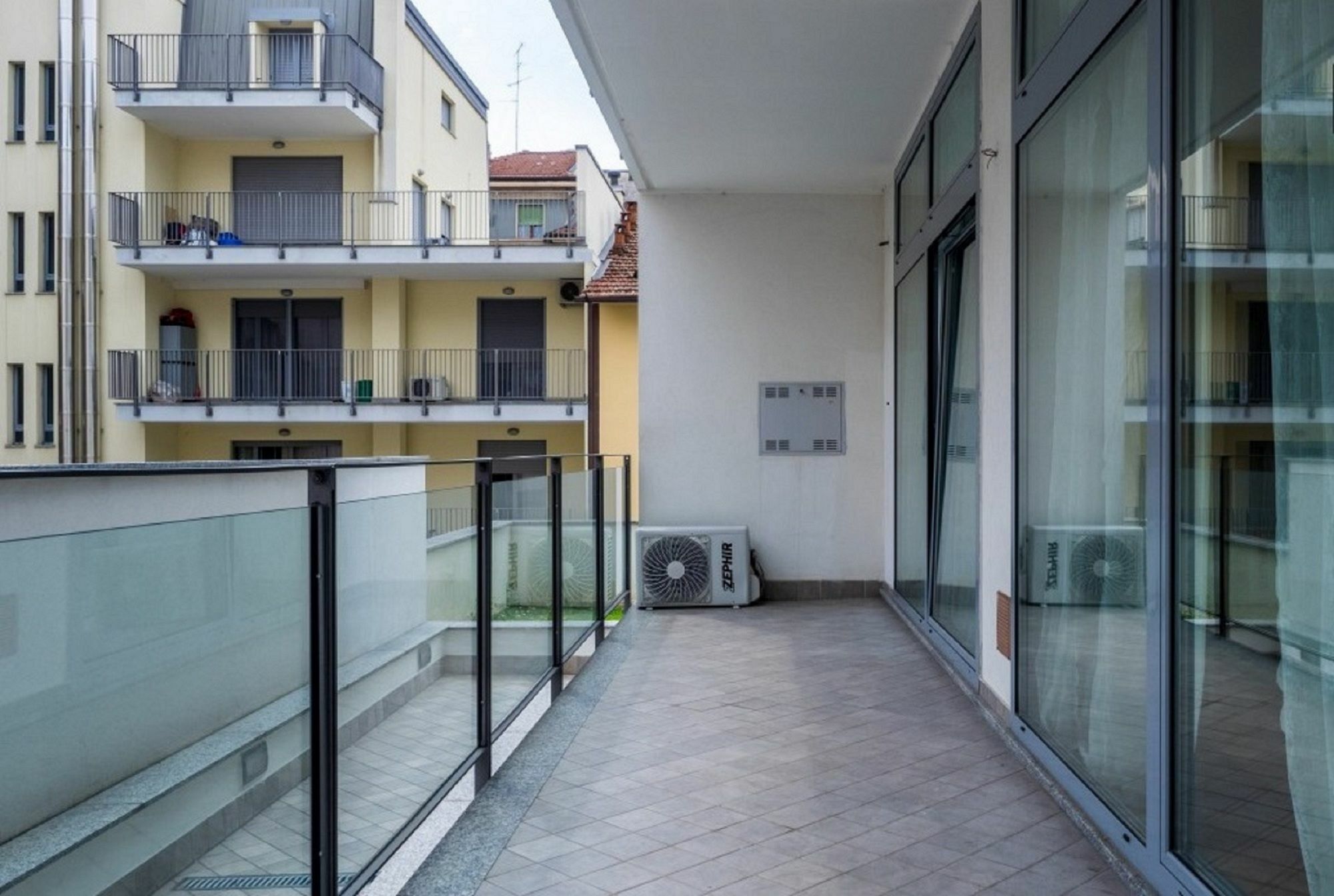 Red Line Apartments Milano Экстерьер фото