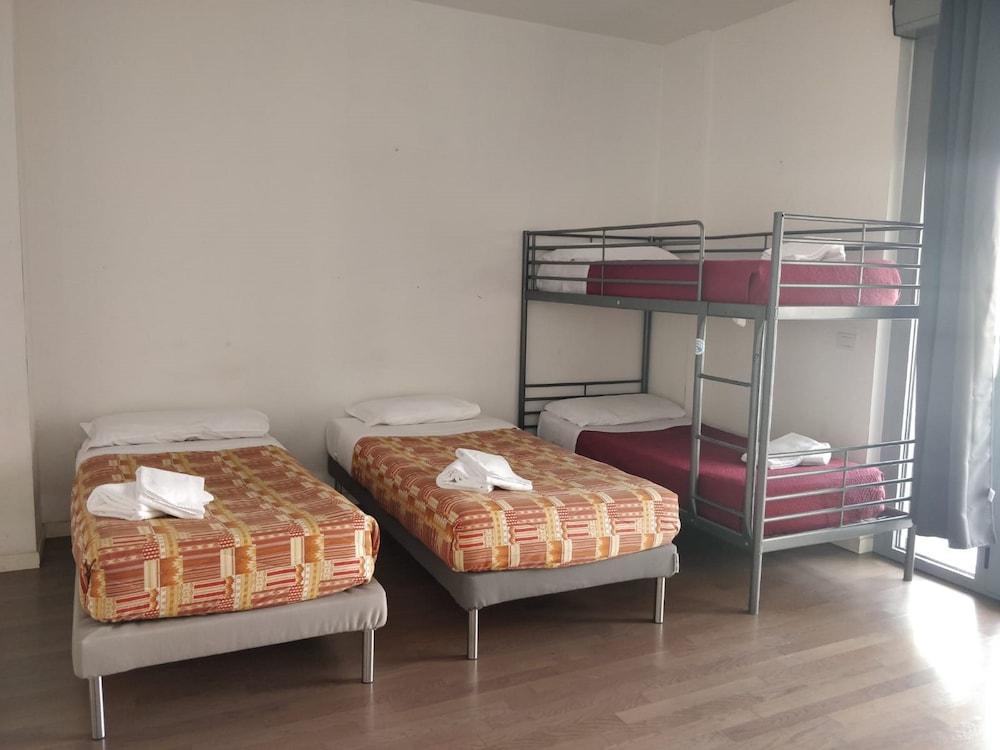 Red Line Apartments Milano Экстерьер фото